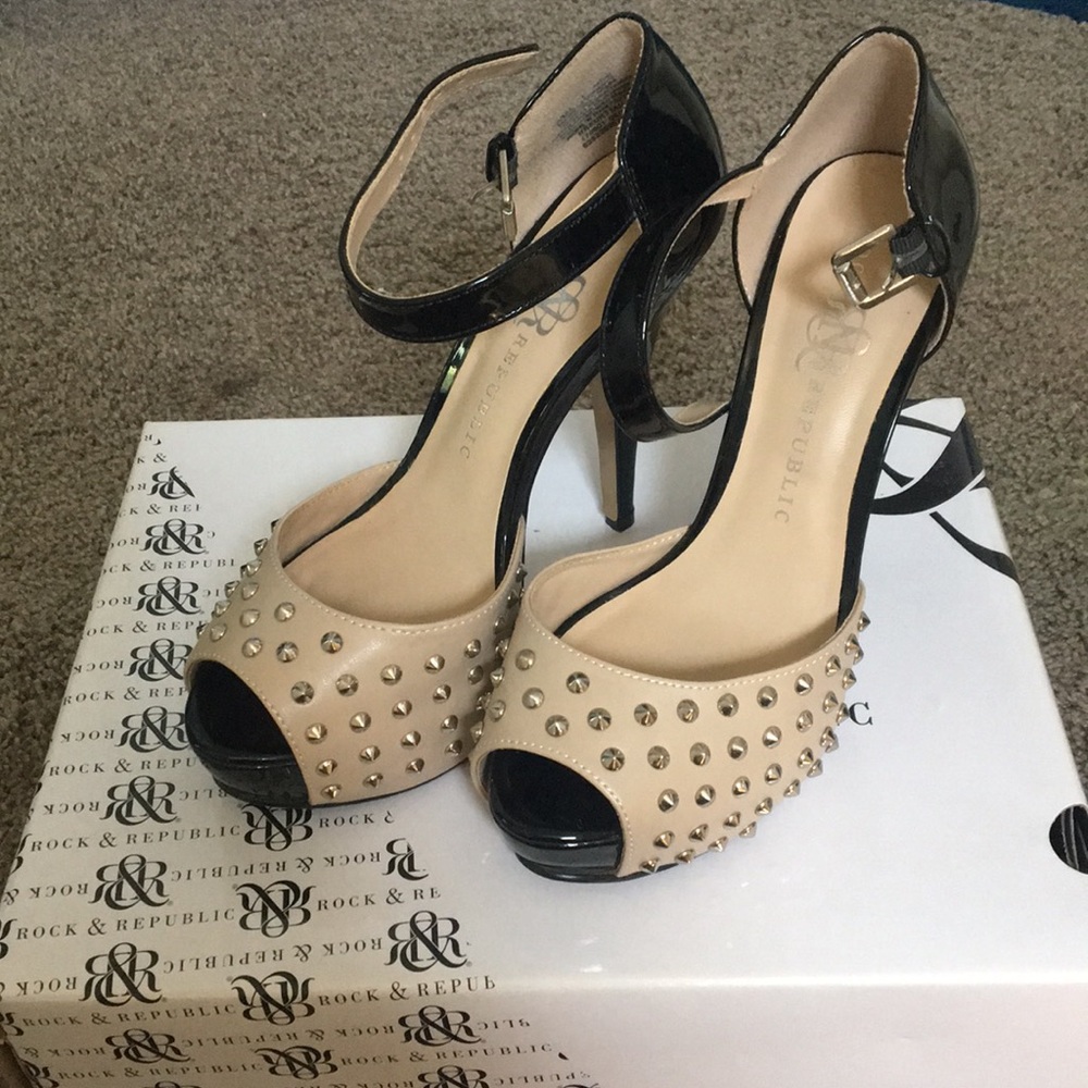 heels , rock and republic size 7